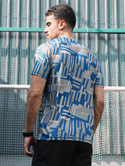 تيشيرت رياضي بتصميم تجريدي