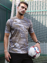 تيشيرت رياضي مصبوغ بتقنية الصبغ المبطن