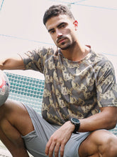 تيشيرت رياضي مبطن بنمط انسيابي