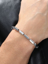 The Vessel Link Bracelet - Metallic Silver