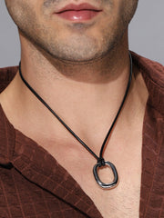 The Austin Pendant Necklace Metallic Silver