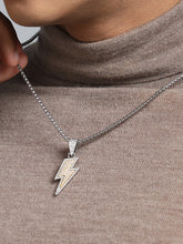 قلادة بيجو فلاش - فضي معدني