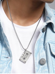 قلادة ستيريو - فضي معدني