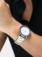 The Bijou Round Watch - Metallic Silver