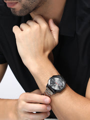 The Formula Chain Round Watch - Midnight Black