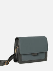 حقيبة كتف بقفل مغناطيسي قوي مع تفاصيل مشبك