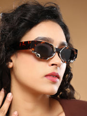 The Viperis Oval Sunglasses - Coffee Brown