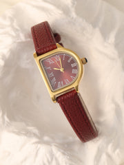 The Minimal Oval Watch - Classic Red