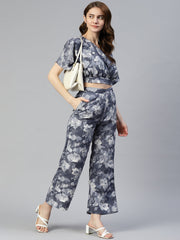 بلوزة قصيرة رمادية مطبوعة للنساء مع بنطلون بالازو (JNCS 3006 رمادي)