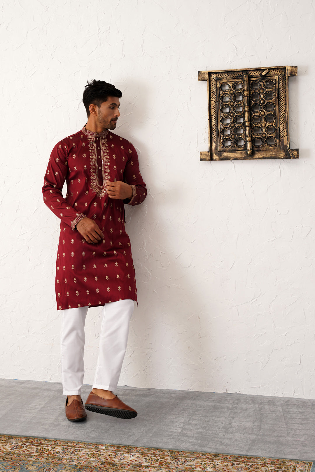 Jompers - Men's Maroon Chikankari Embroidered Kurta With Pyjama