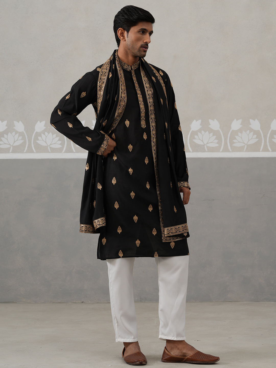 silk blend embroidered kurta pyjama set