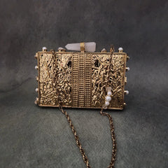 أدويتا - حقيبة ناديا الصغيرة باللون الأسود