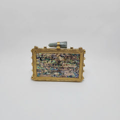 أدويتا - حقيبة ناديا الصغيرة باللون الأخضر من صدفة الأذن البحرية