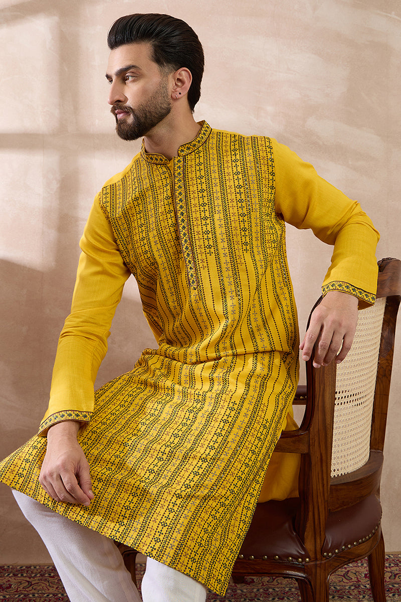 Yellow Silk Blend Embroidered Mandarin Collar Straight Kurta