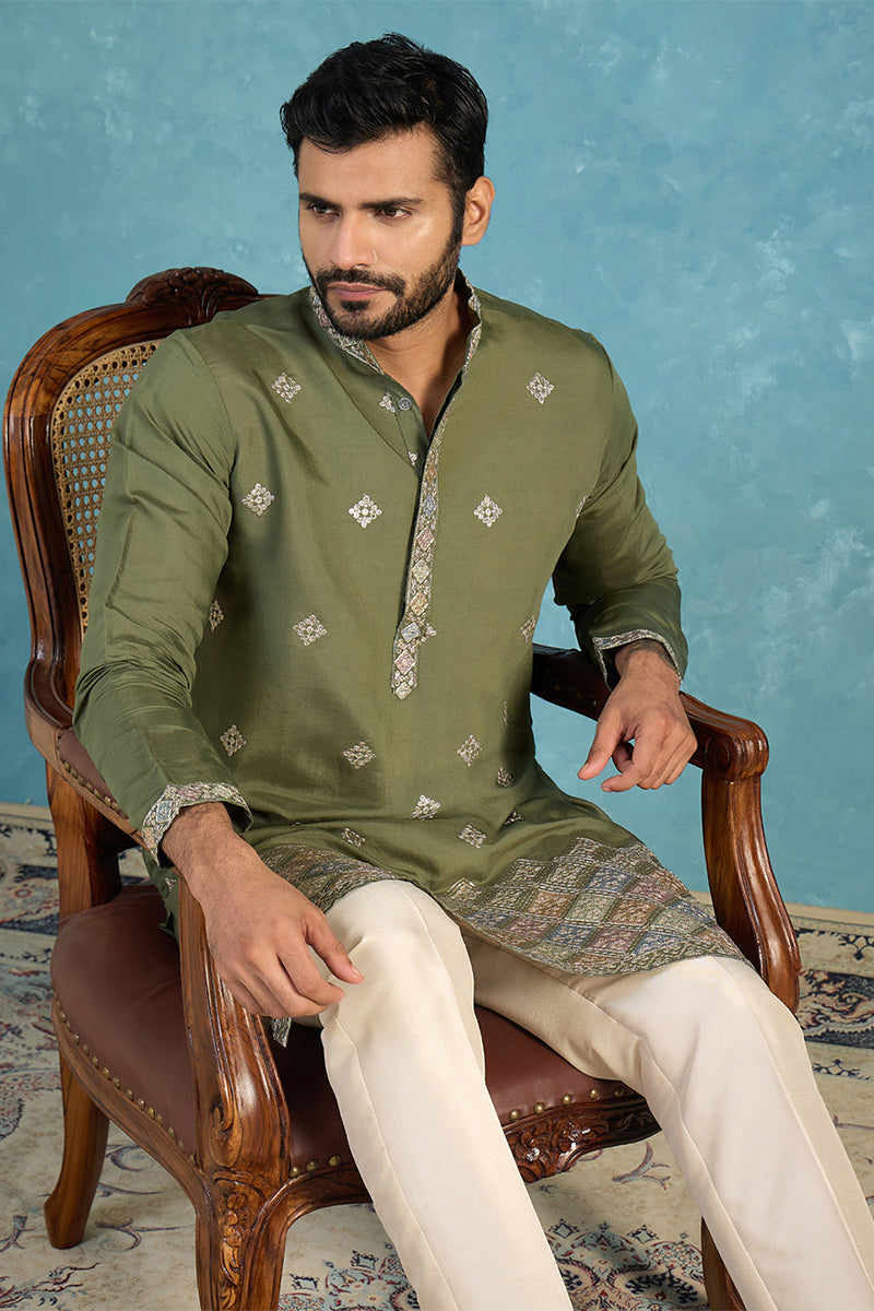 Silk Blend Green Solid Embroidered Calf Length Straight Kurta
