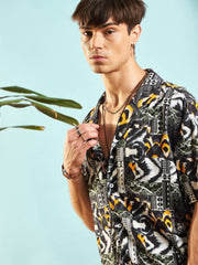 MASCLN SASSAFRAS - قميص رجالي مريح بقصّة مريحة بطبعة محادثة باللونين الرمادي والأسود