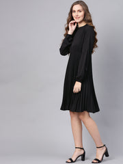 black mandrain collar pleated skater dress sfdrss1672