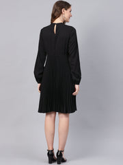 black mandrain collar pleated skater dress sfdrss1672