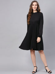 black mandrain collar pleated skater dress sfdrss1672