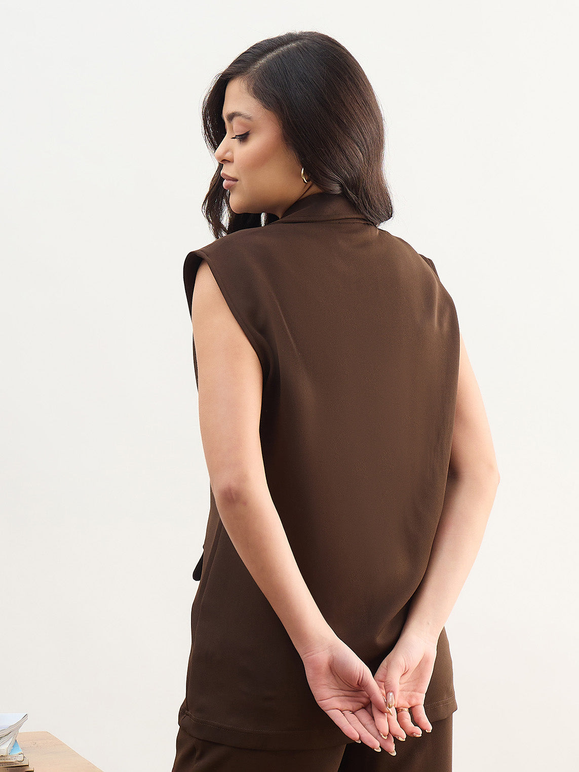 Coffee Brown Notch Collar Oversize Sleeveless Blazer-SASSAFRAS worklyf