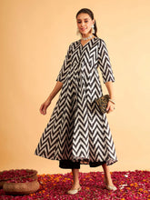 Shae by SASSAFRAS - Black Ikat Print Kali Kurta
