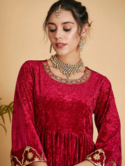 Shae by SASSAFRAS - Women Fuchsia Velvet Embroidered Gathered Kurta with Pants