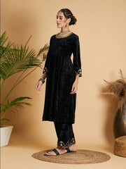 Shae by SASSAFRAS - Women Black Velvet Embroidered Gathered Kurta with Pants