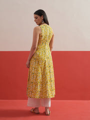 Yellow Floral Embroidered Sleeveless Kurta Shae by SASSAFRAS