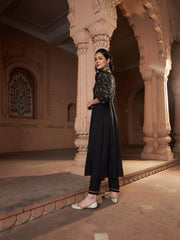 Shae by SASSAFRAS - Women Black Floral Bodice Foil Anarkali Kurta With Pants