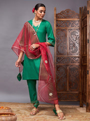 Shae by SASSAFRAS - Women Green Kurta Set With Maroon Organza Dupatta