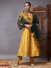 Shae by SASSAFRAS - Women Mustard Kurta Set With Green Net Sequins Dupatta