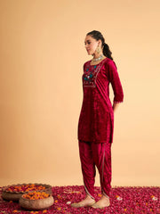 Shae by SASSAFRAS - Women Fuchsia Velvet Embroidered Short Kurta With Dhoti Pants