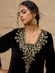 Black Velvet Embroidered Short Kurta With Farshi Salwar Shae by SASSAFRAS