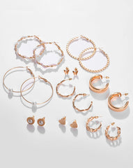 مجموعة من 18 قرط حلقي مطلي بالذهب مرصع باللؤلؤ