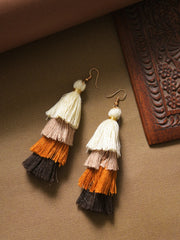 قرط أذن مطلي بالذهب بتصميم متدلي