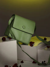 حقيبة يد ذات قفل مغناطيسي قوي