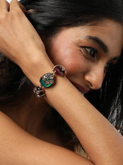 سوار من الحجر المصمم مطلي بالذهب