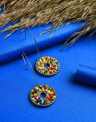 قرط متدلي من الخرز مطلي بالفضة