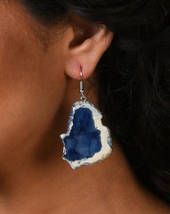 أقراط بتصميم عصري