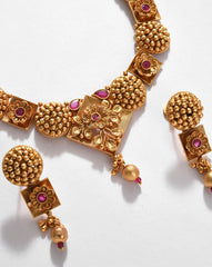 SOHI - Gold Plated Contemporary Jewellery Set