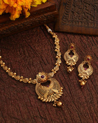 SOHI - Gold Plated Designer Stone Necklace Set