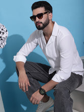 قميص كاجوال بياقة طية صدر السترة للرجال.