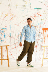 قميص قطني مطبوع بياقة عريضة وقصة كاجوال منحنية