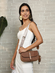 حقيبة كتف ذات هيكل مضلع مع جيب - بني فول سوداني