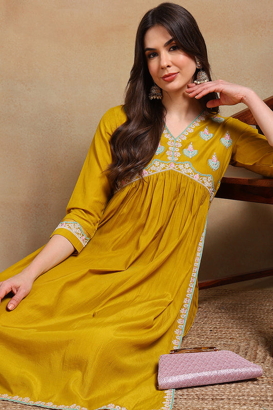 yellow-silk-blend-solid-embroidered-flared-kurta-set-vkset1484