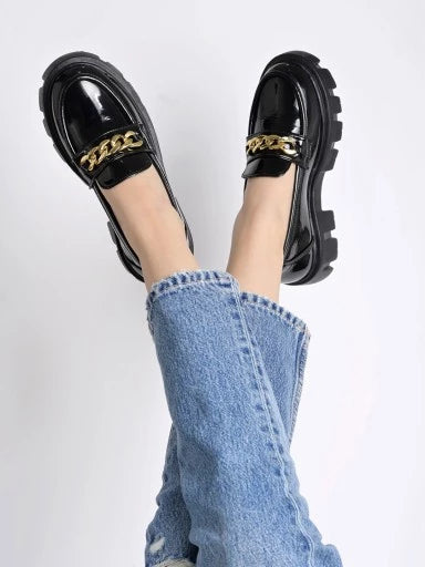 Shoetopia - Smart Casual Chain Detailed Black Loafers For Women & Girls