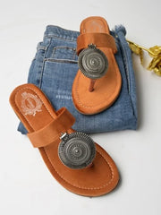 شوتوبيا - أحذية مسطحة برتقالية مزينة بتفاصيل مجوهرات عرقية للنساء والفتيات