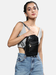 حقيبة كتف نسائية من The Croc Patch - باللون الأسود