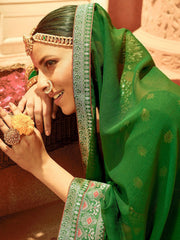 Women's Georgette Green Embellished DesignerSaree With Blouse Piece
