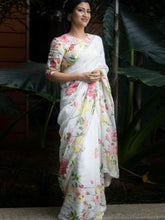 ساري نسائي أبيض مطبوع من القطن والكتان بتصميم أنيق مع قطعة بلوزة